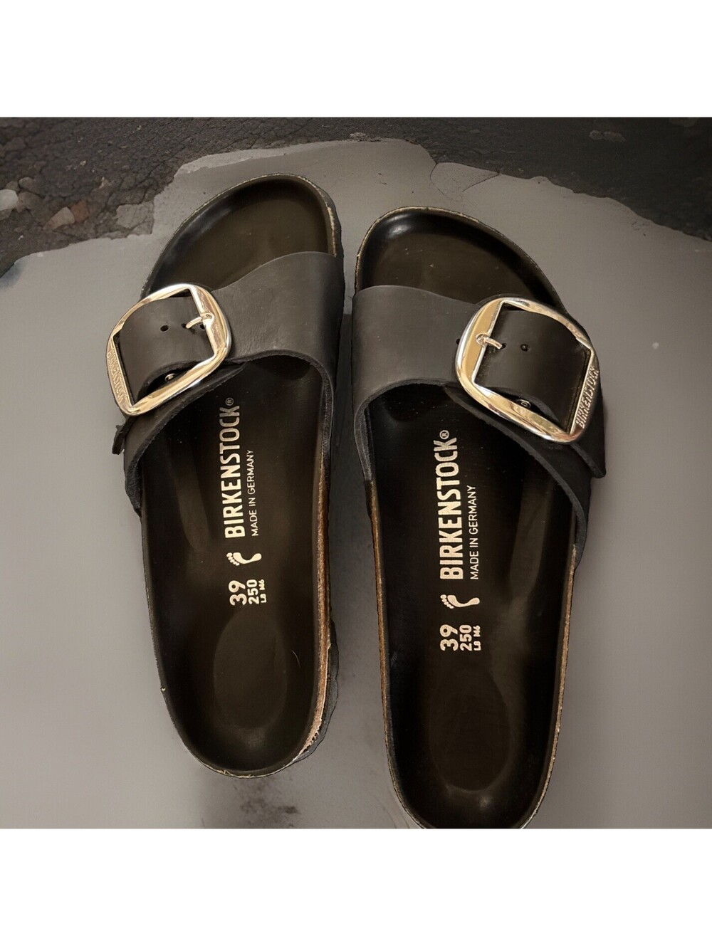 Birkenstock Madrid Big Buckle Black, Oiled Leather Sandals EU39 /US 8+ Narrow - Picture 3 of 6